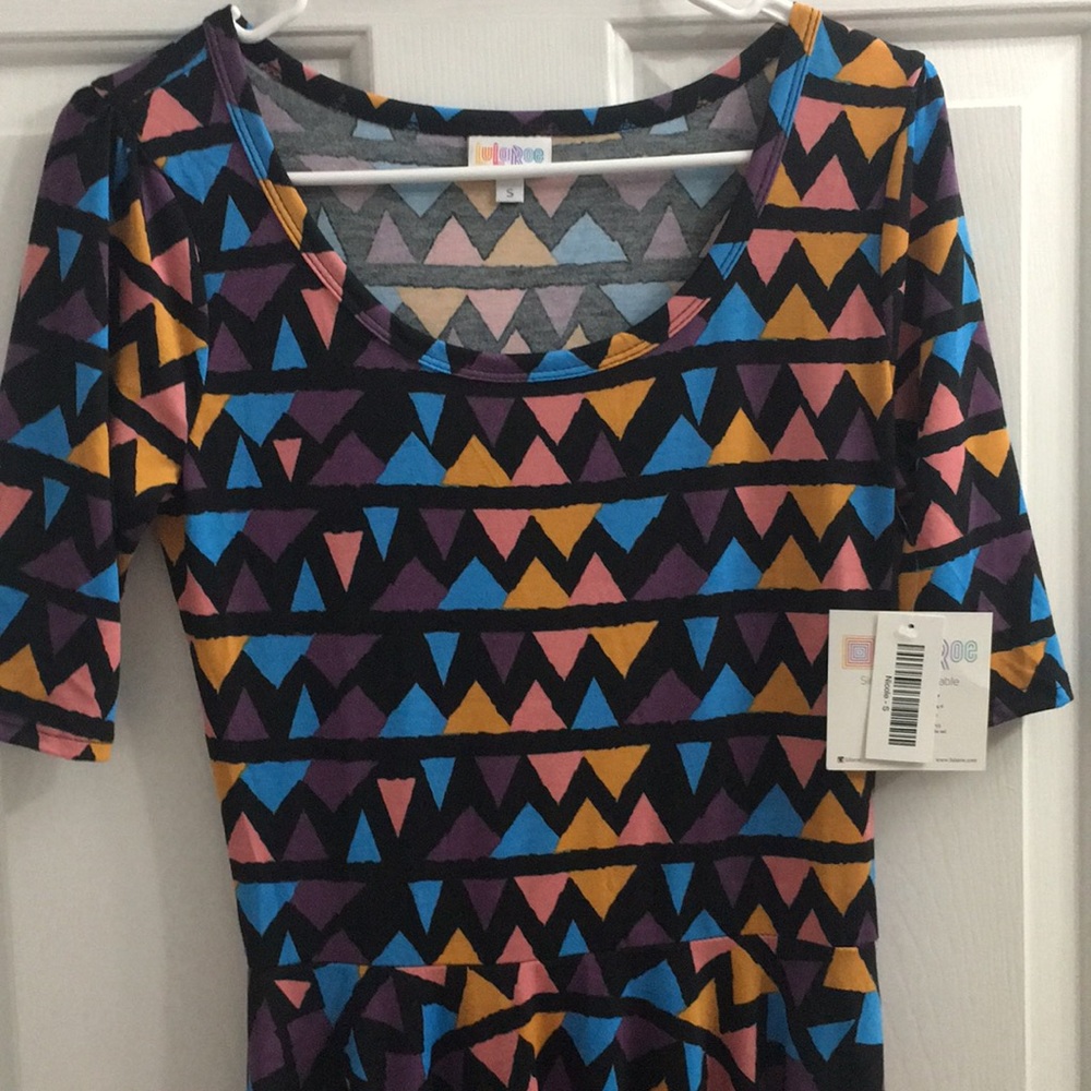 💕BEAUTIFUL BNWT LULAROE SMALL NICOLE 💕